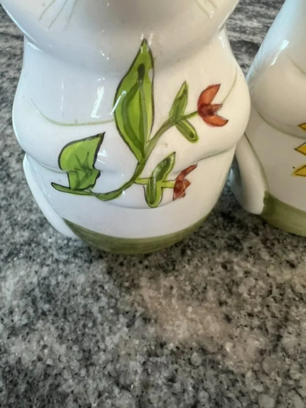 Vintage Laurie Gates‎ Ceramic Mouse Cheese Shaker Set of 2 Sunflower Flower VTG